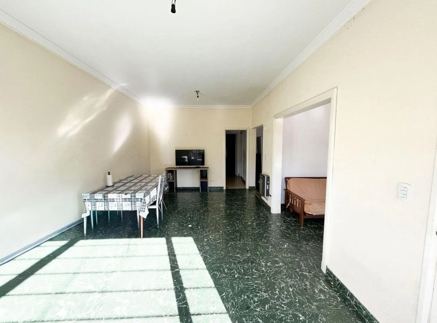 VENTA CASA 4 AMB JARDÍN PILETA COCHERA RAMOS MEJÍA 2
