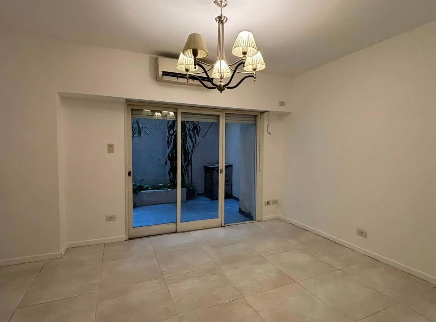 Venta 2 Ambientes en Recoleta con patio 2