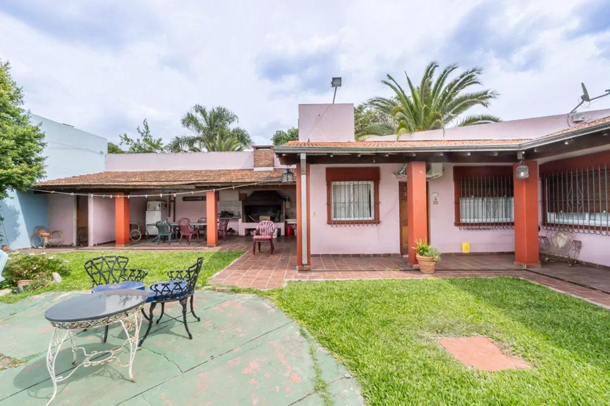 Chalet + Dpto 2 ambientes  venta Ramos Mejia 4