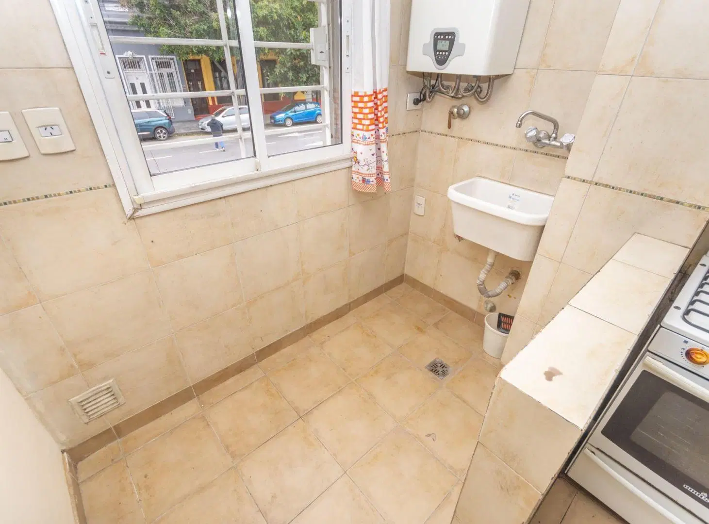 Departamento Venta 4 ambientes con Patio y cochera 5