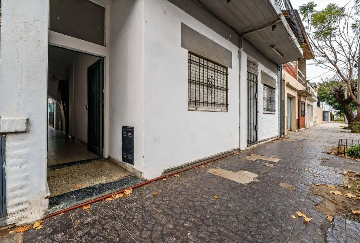 INVERSIÓN: 5 PH CON LOCALES – VILLA SARMIENTO 4