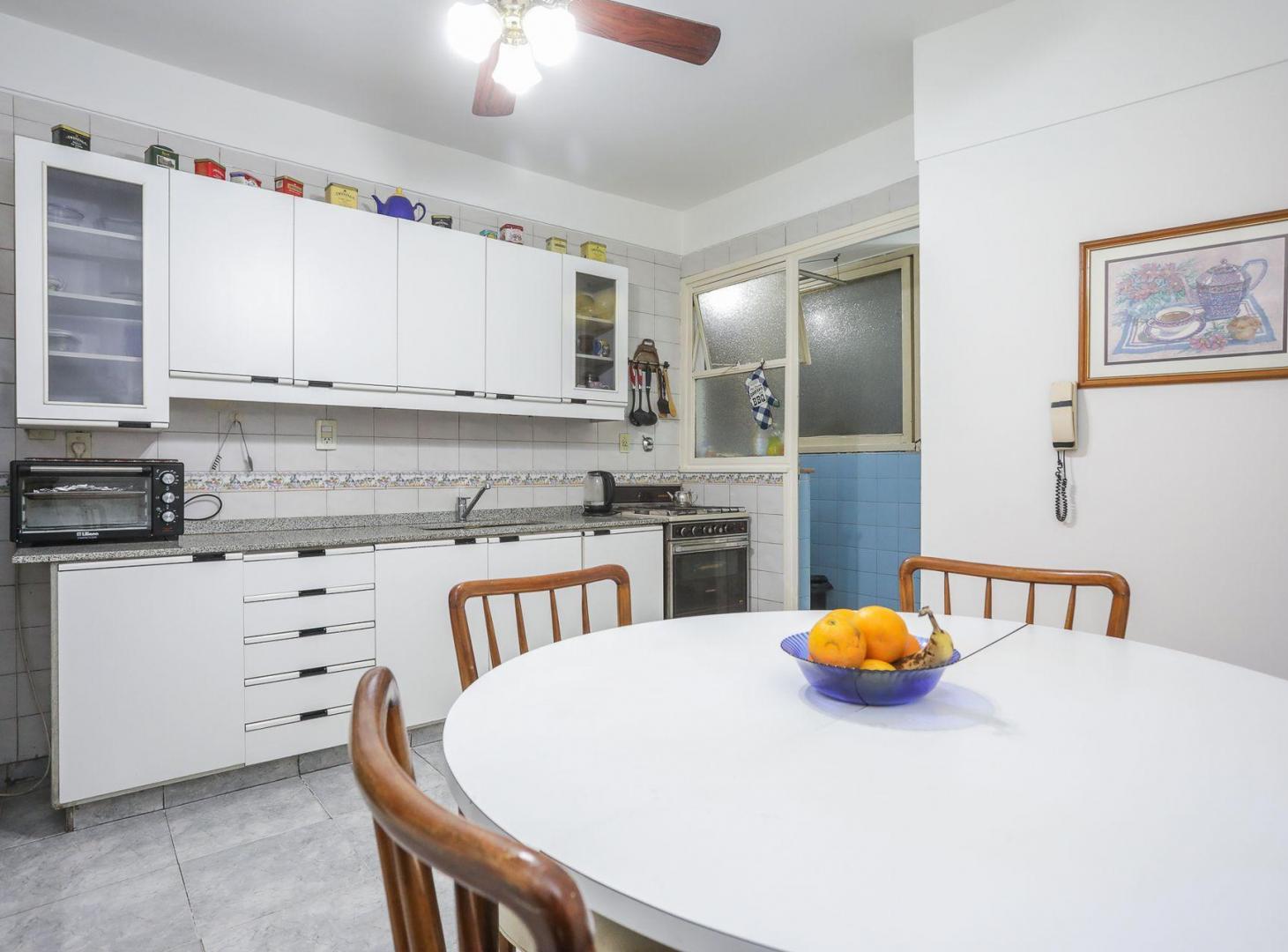 Foto de Venta departamento 4 ambientes + dep en Recoleta, imagen 5