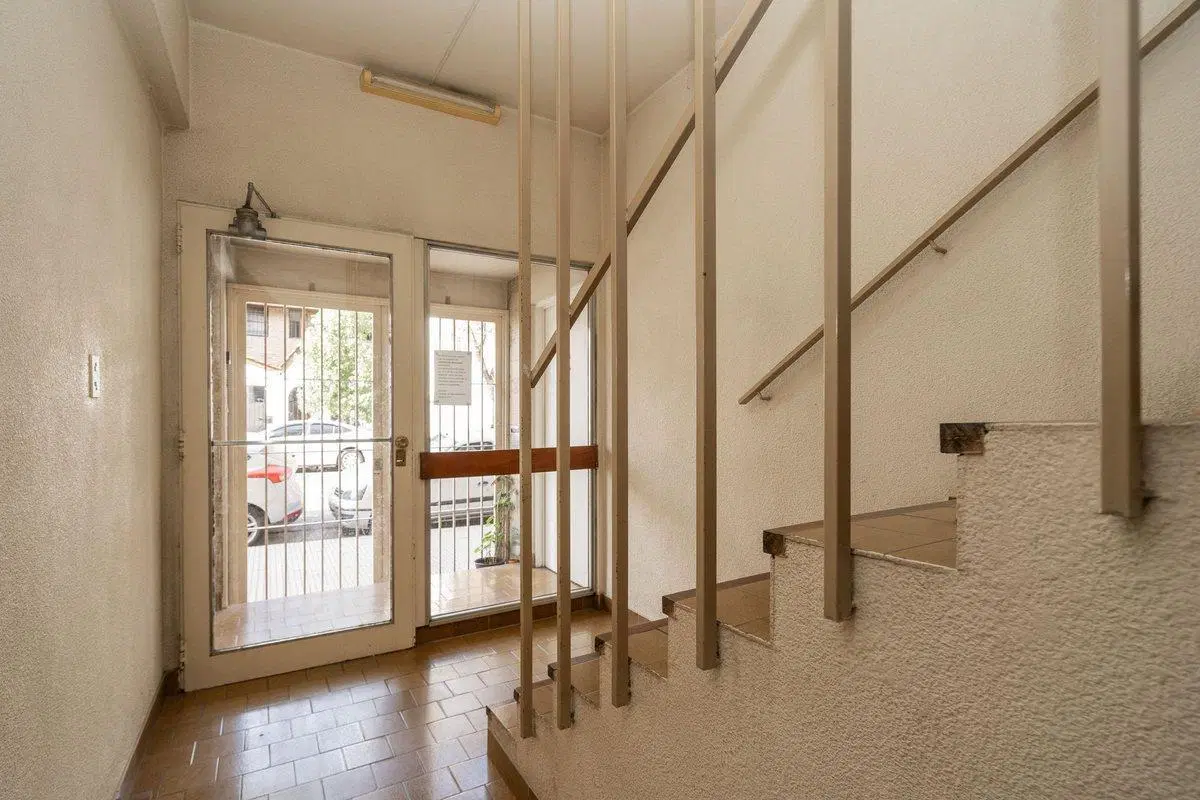 DEPARTAMENTO MONOAMBIENTE CON PATIO EN VENTA 8