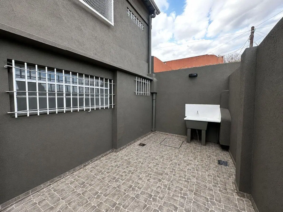 CASA 3 AMBIENTES ALQUILER REFACCIONADO A NUEVO 5