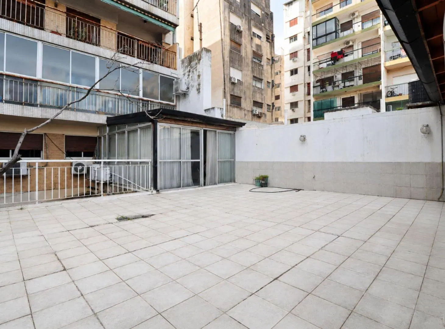 Venta dpto. 3 amb. Flores.Terraza.Quincho.Parrilla 4