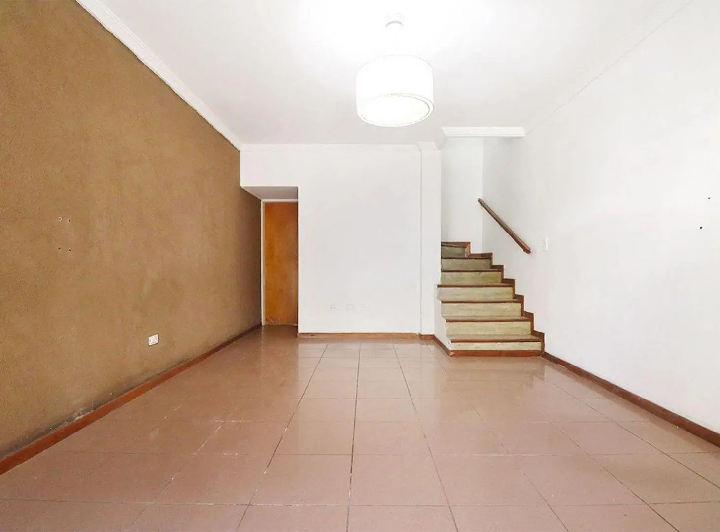 VENTA TRIPLEX 4 AMB COCHERA PATIO RAMOS MEJÍA 8
