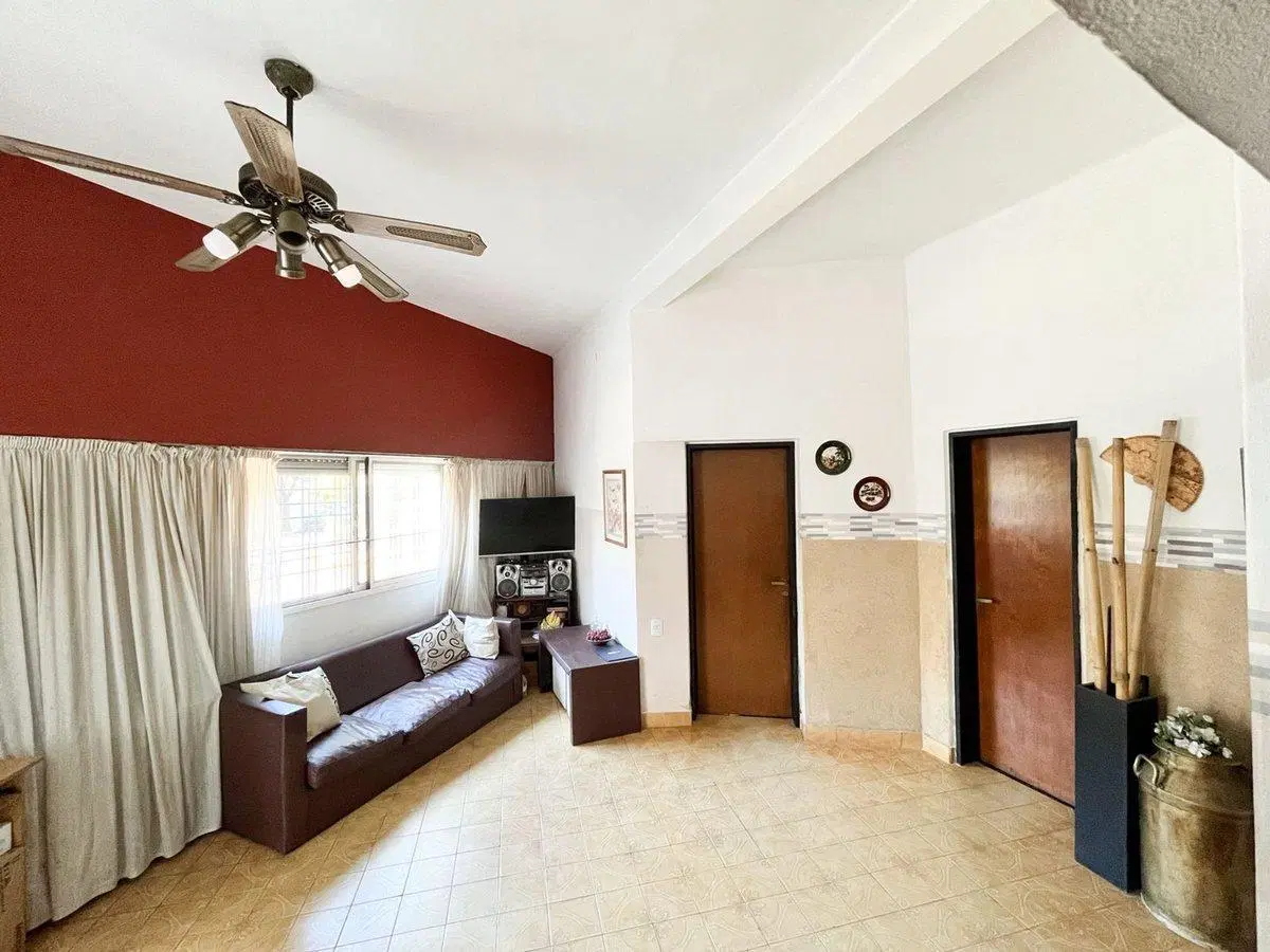 VENTA CASA 4 AMB C/ESCRITORIO TERRAZA LOTE PROPIO 4