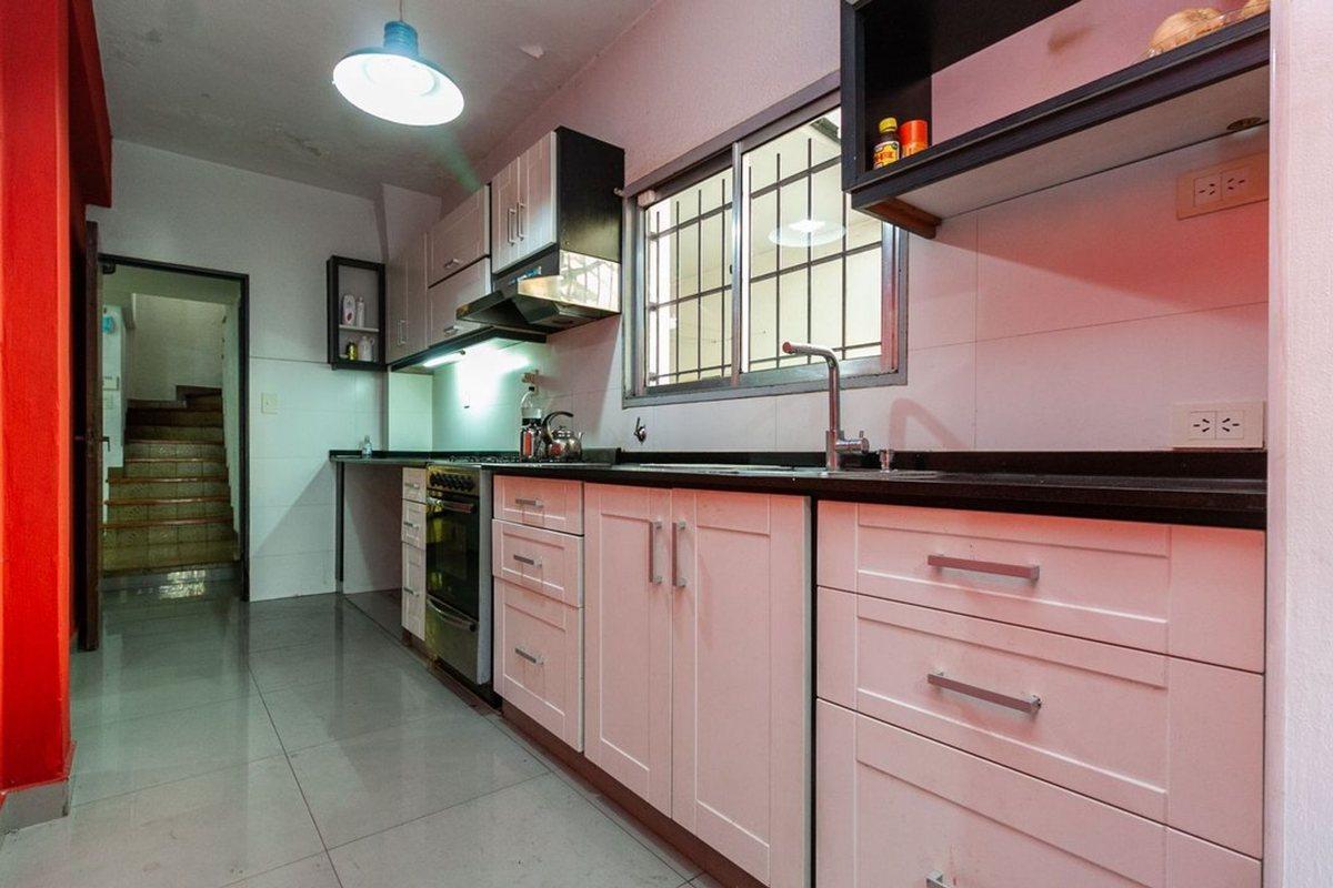 Foto de CASA 5 AMB LOTE PROPIO JARDÍN QUINCHO COCHERA, imagen 4