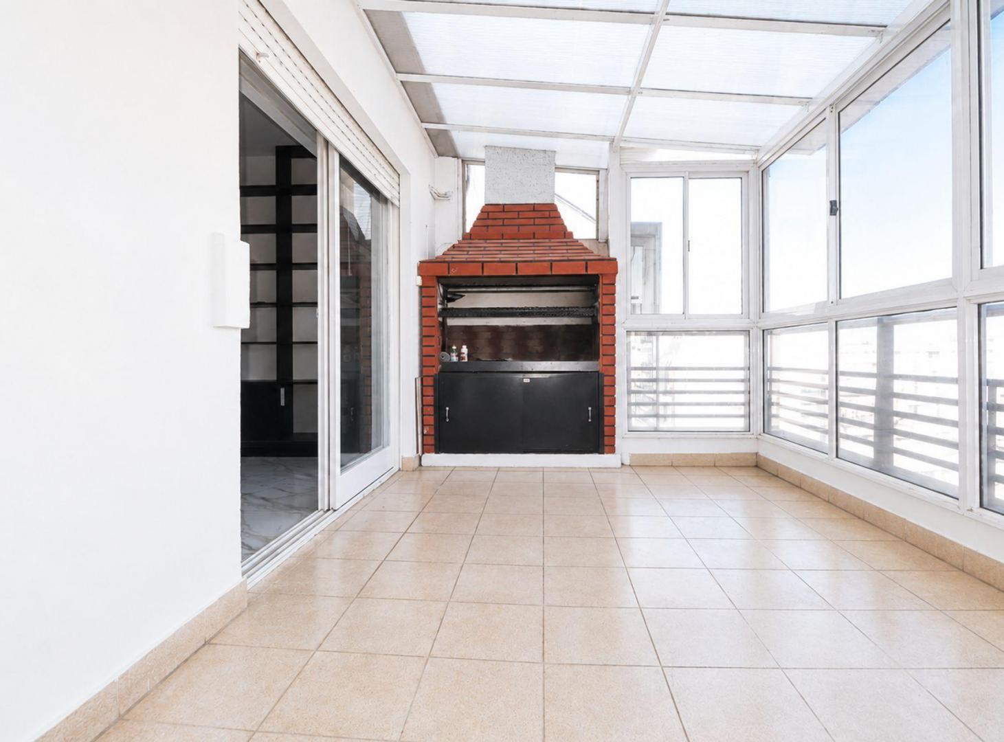 Foto de Depto 2 ambientes Venta Balcon Terraza y Cochera, imagen 4