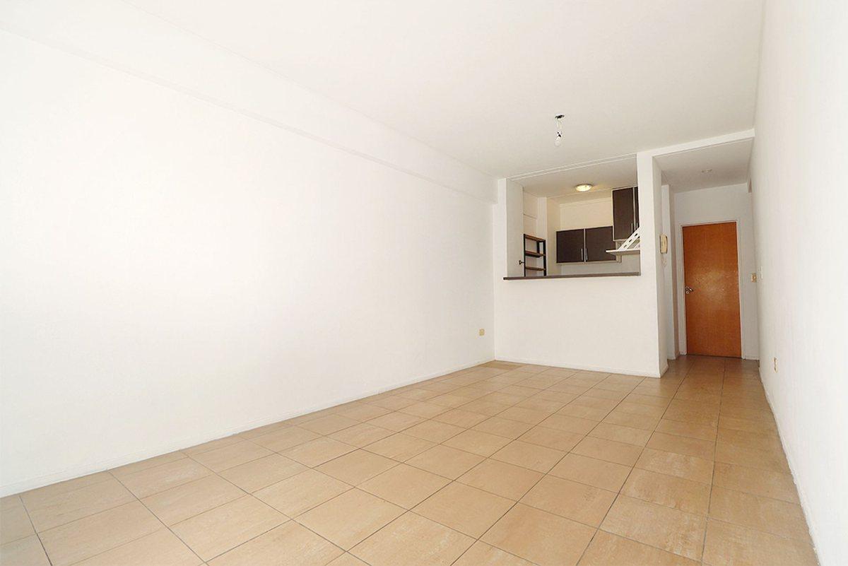 Foto de DEPTO 2 AMB VENTA BALCON COCHERA VILLA URQUIZA, imagen 1