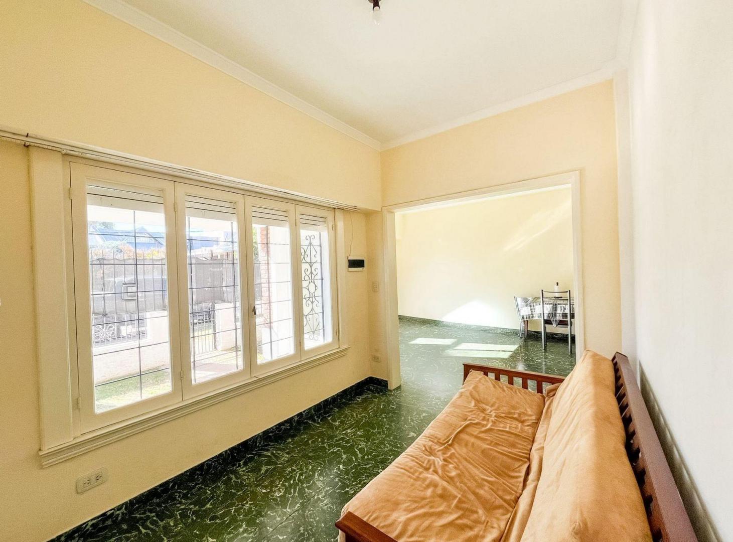 Foto de VENTA CASA 4 AMB JARDÍN PILETA COCHERA RAMOS MEJÍA, imagen 5
