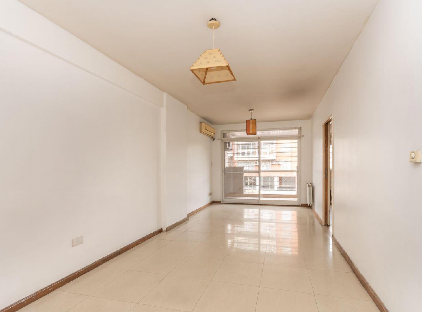 Foto de Departamento Venta 4 ambientes con Patio y cochera, imagen 1