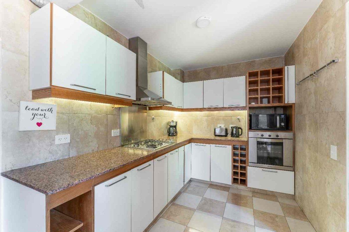 Foto de VENTA CASA 7 AMB JARDÍN PILETA OLIVOS, LA LUCILA, imagen 3