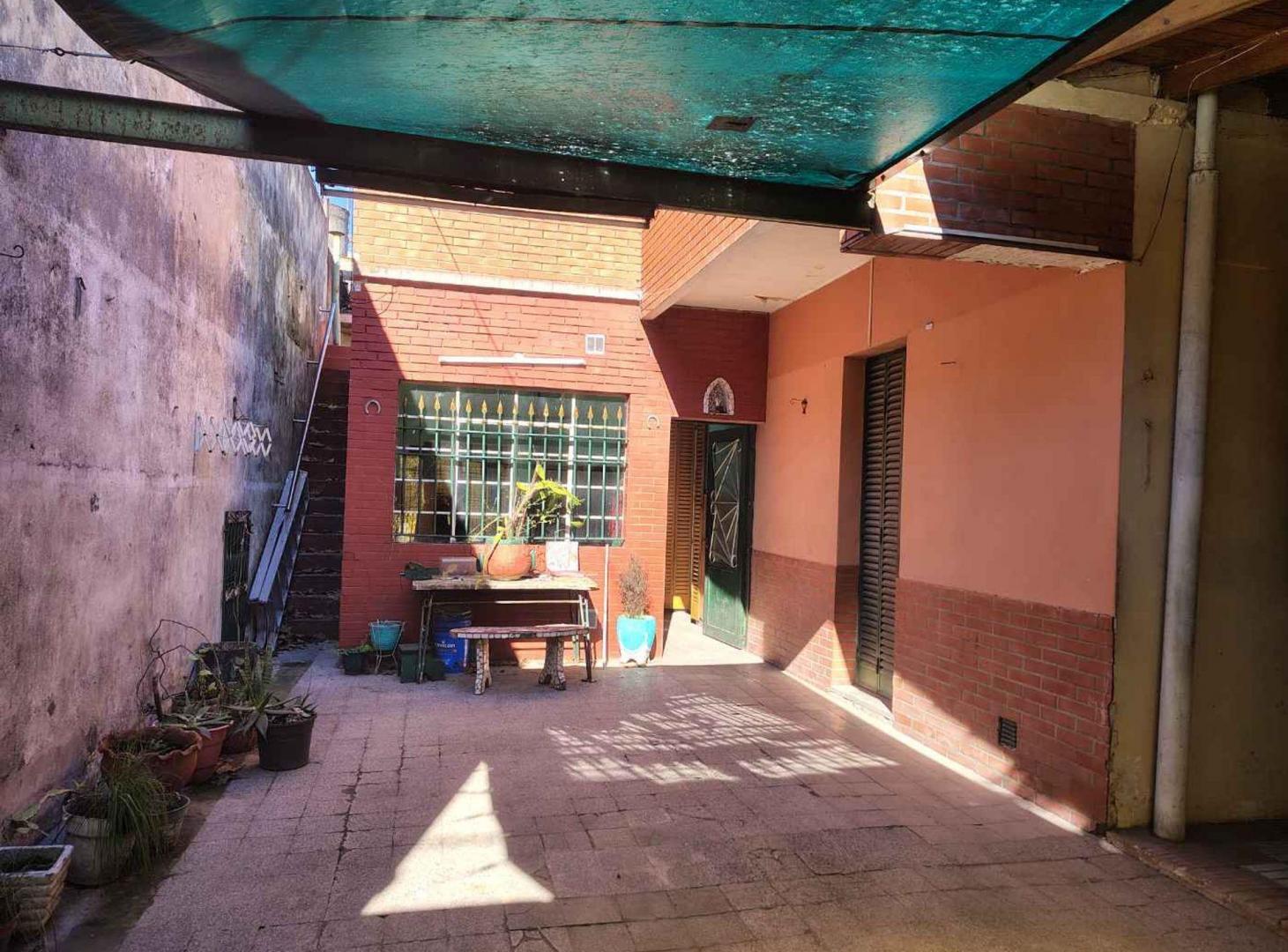 Foto de Casa en Venta Lote Propio Cochera Villa Lugano, imagen 5