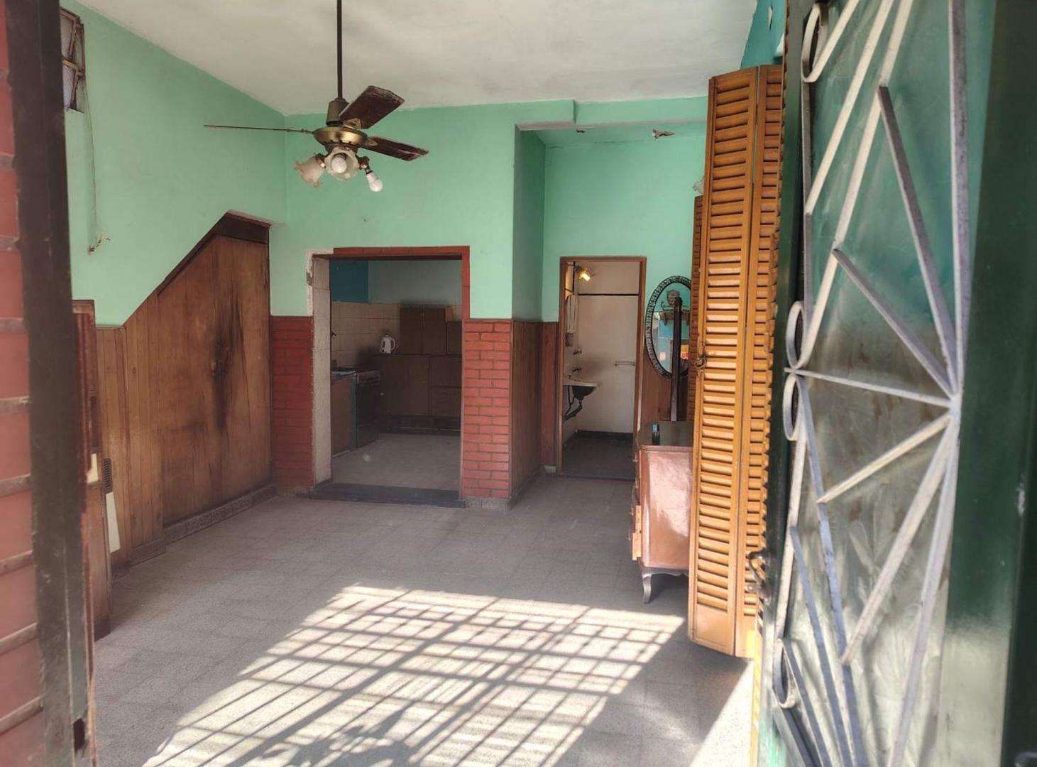 Foto de Casa en Venta Lote Propio Cochera Villa Lugano, imagen 3