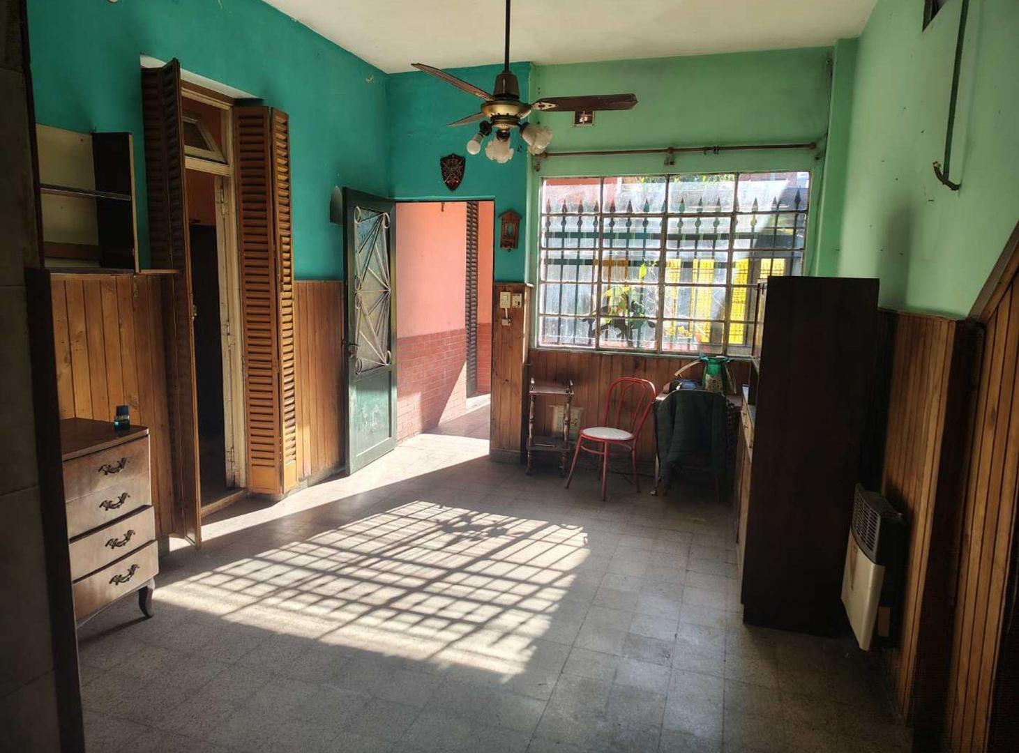 Foto de Casa en Venta Lote Propio Cochera Villa Lugano, imagen 1