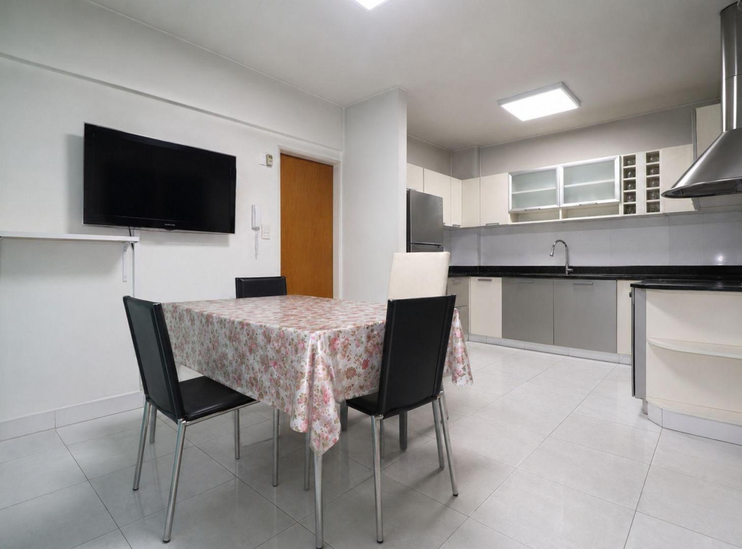 Foto de Venta dpto. 4 amb. Flores.Terraza.Quincho.Parrilla, imagen 5