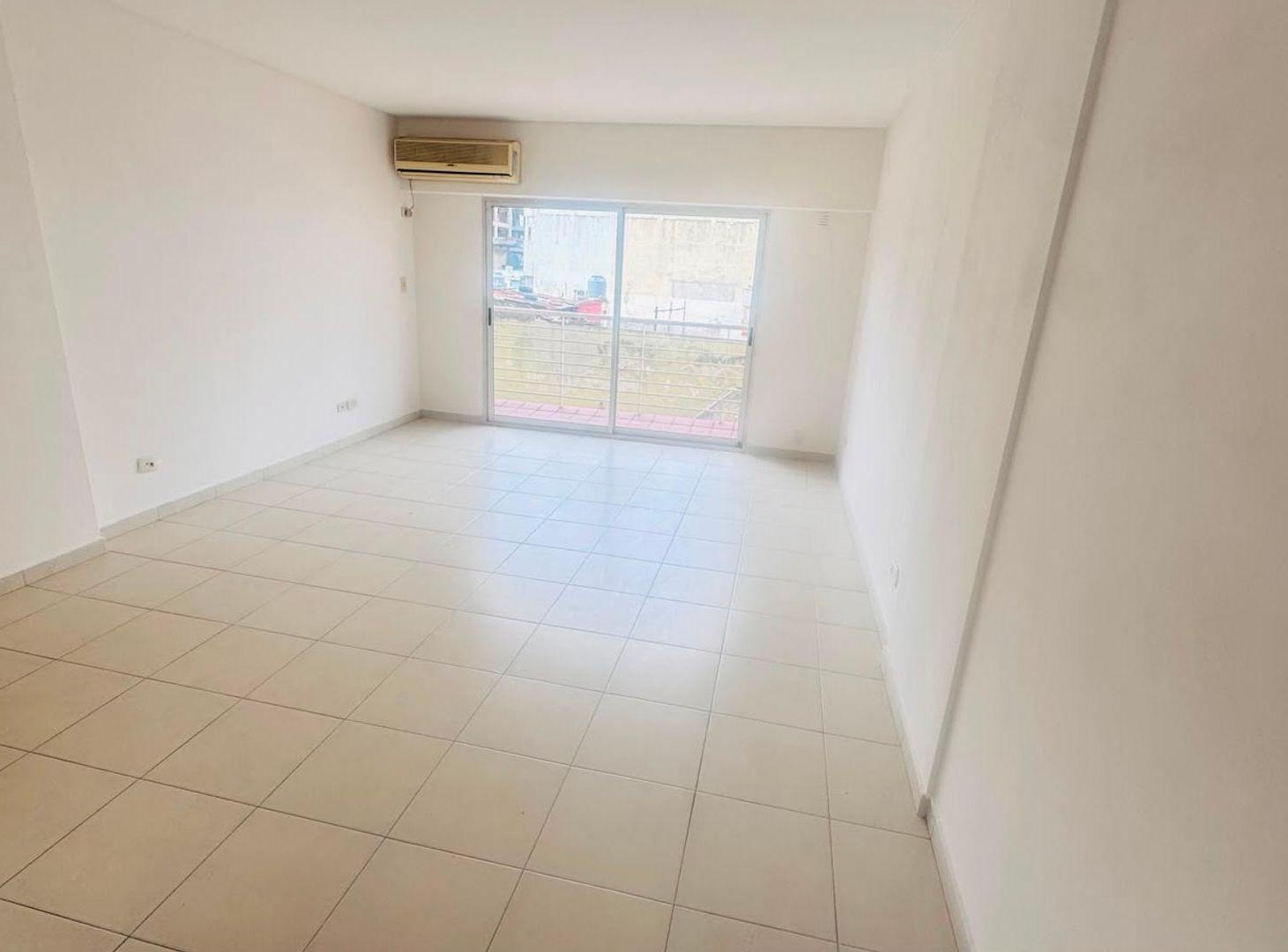 Foto de Monoambiente ALQUILER en VILLA URQUIZA! Luminoso, imagen 4