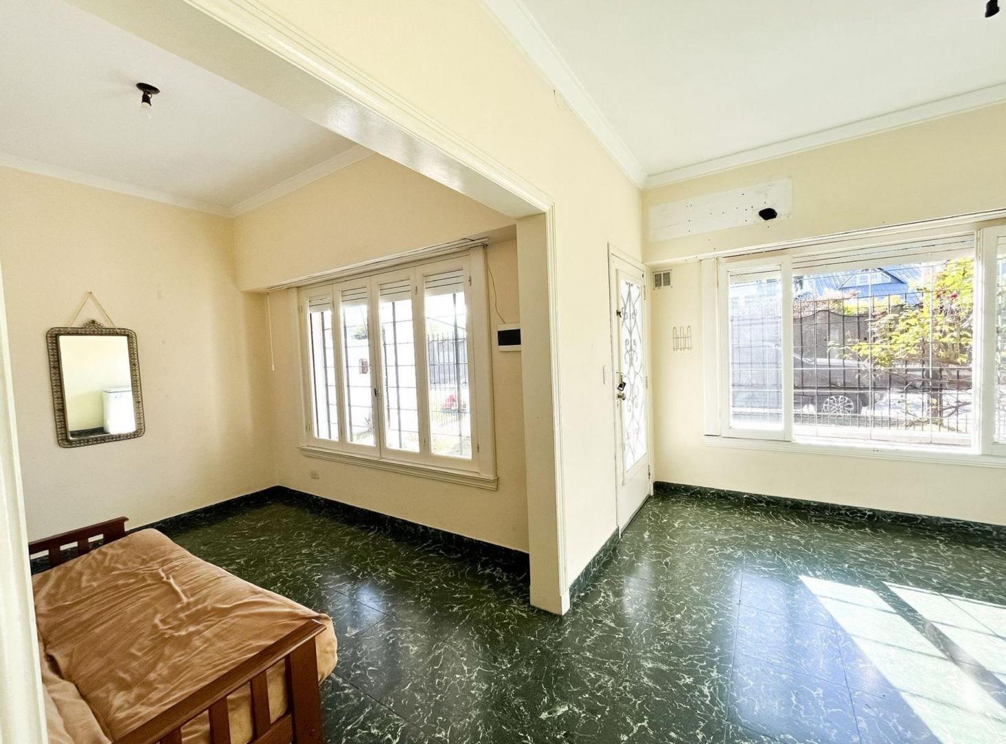 Foto de CASA VENTA 5 AMB JARDÍN PILETA COCHERA RAMOS MEJÍA, imagen 3