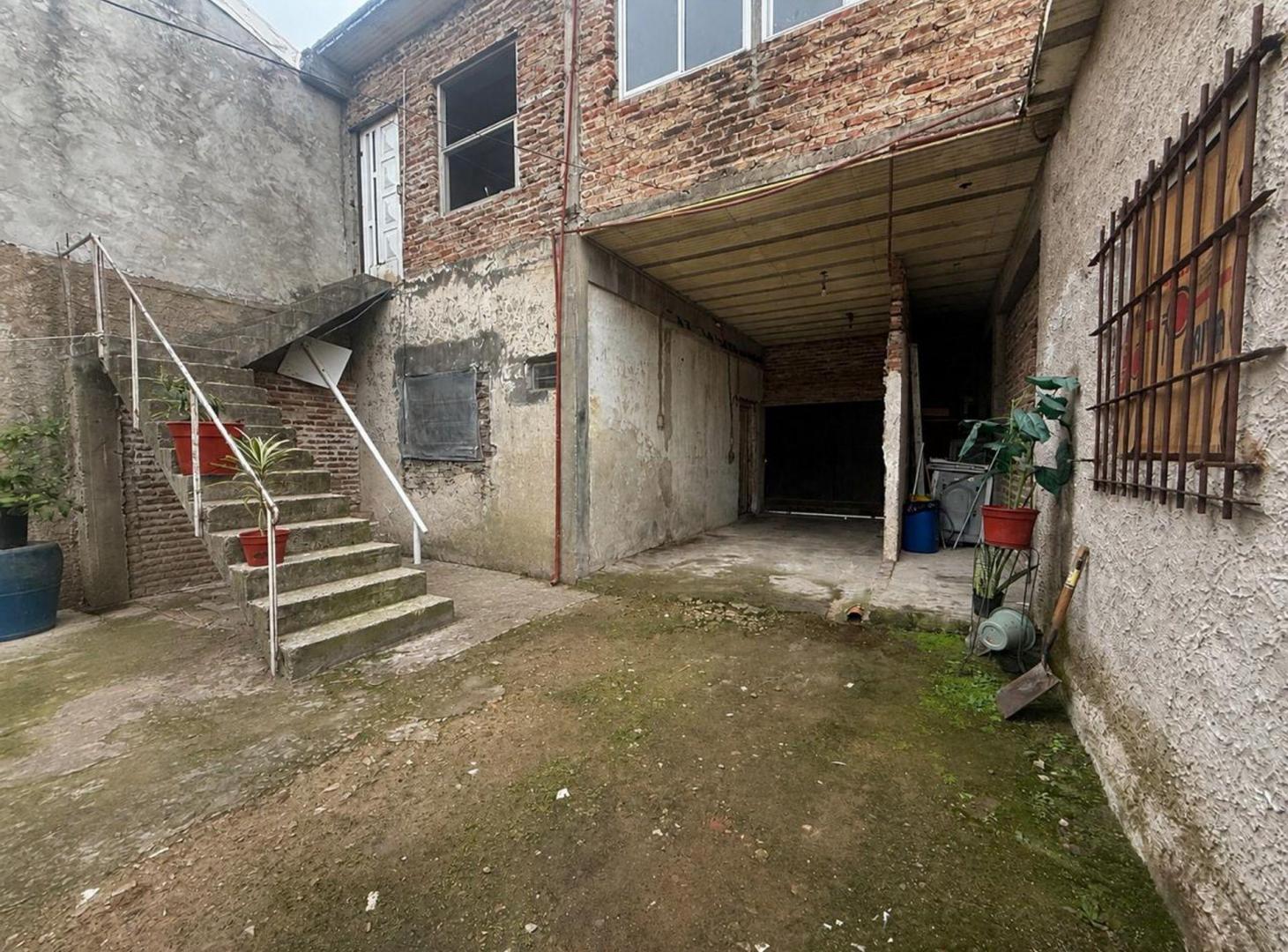 Foto de VENTA CASA MULTIFAMILIAR CON LOCAL ISIDRO CASANOVA, imagen 2