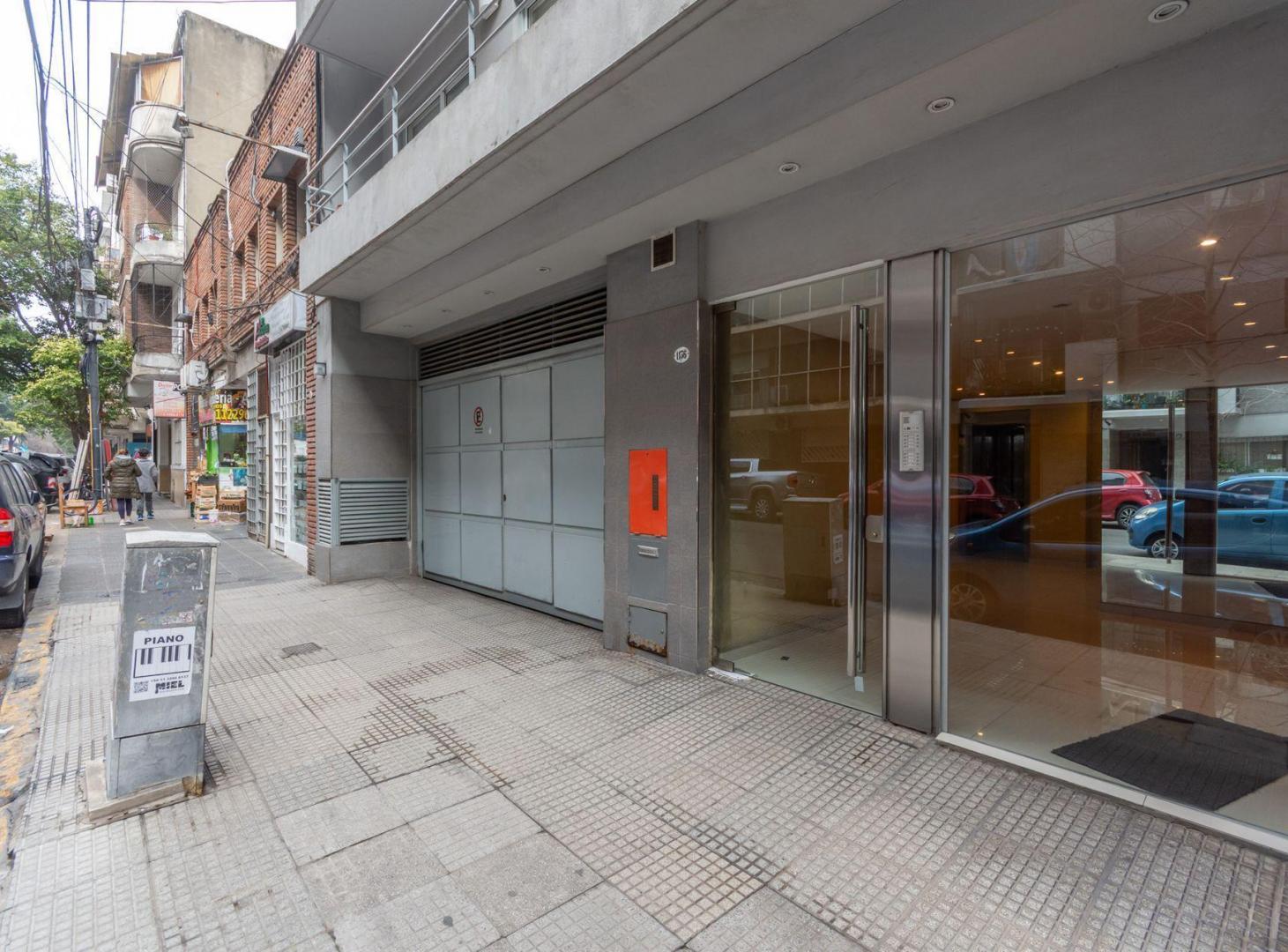 Foto de Venta Monoambiente divisible Patio cerca Subte B, imagen 5