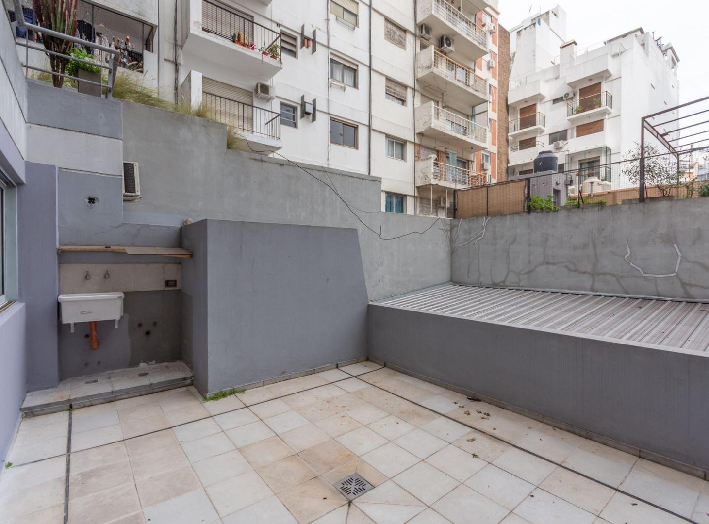 Foto de Venta Monoambiente divisible Patio cerca Subte B, imagen 3