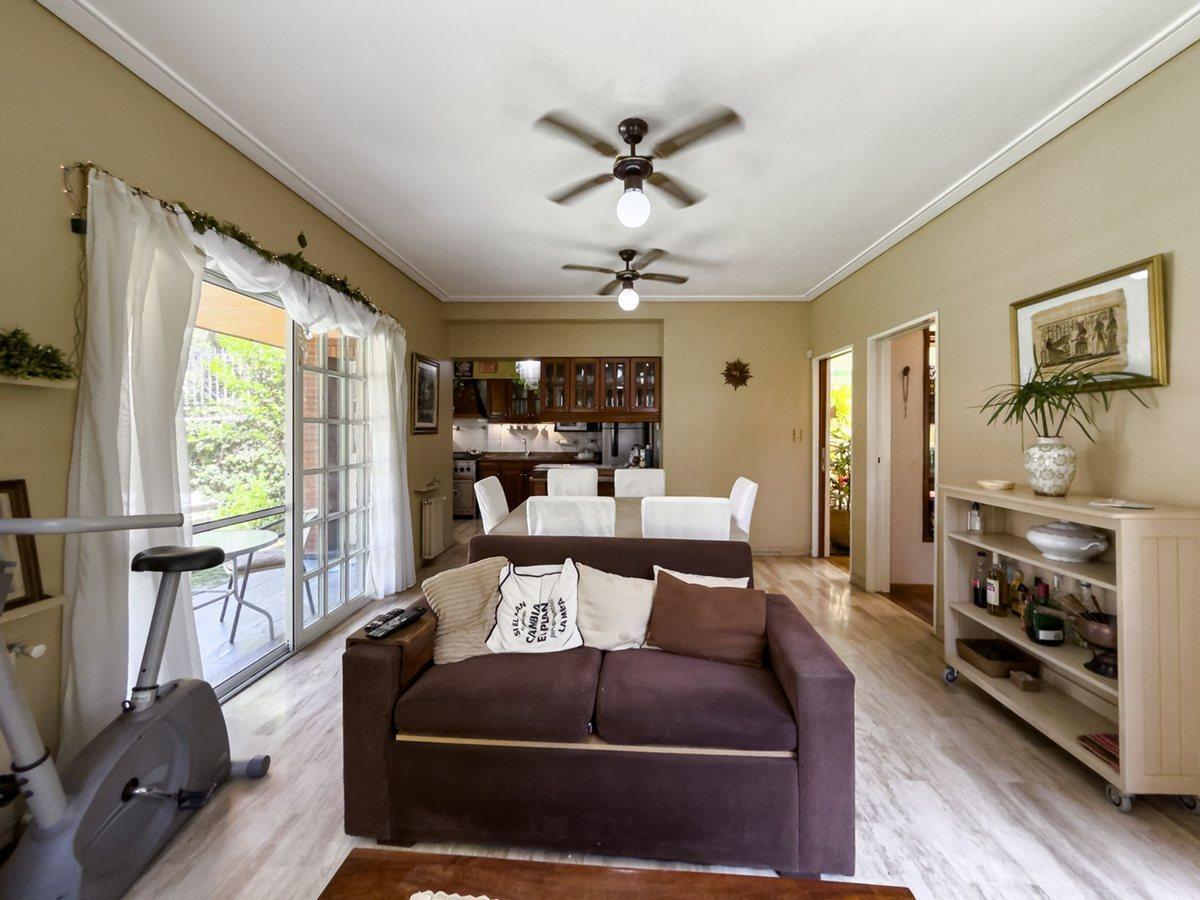 Foto de CASA 4 AMBIENTES EN VENTA EN BURZACO APTO CREDITO, imagen 3