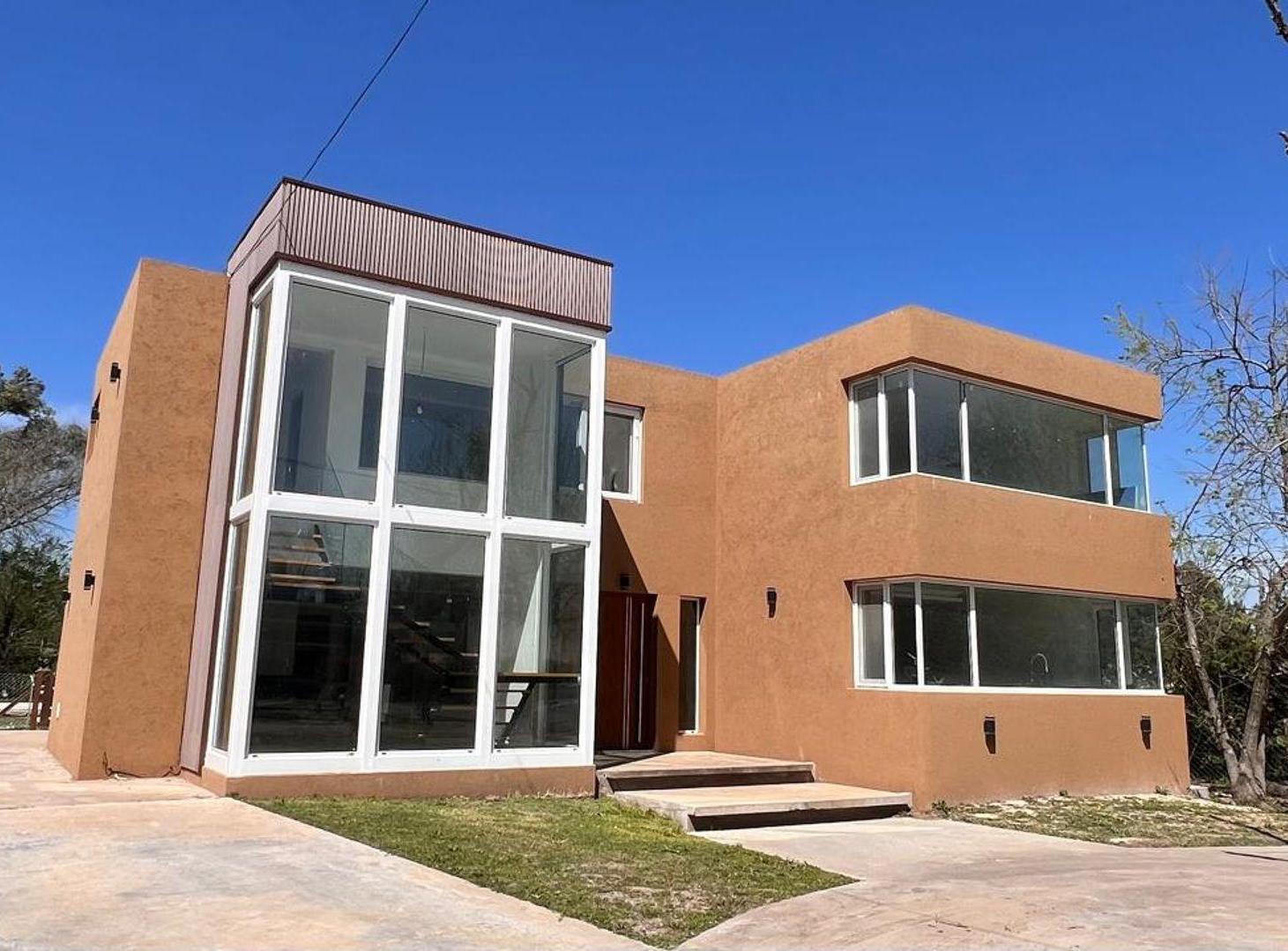 Foto de VENTA CASA 6 AMBIENTES SAN VICENTE PILETA PARQUE, imagen 1