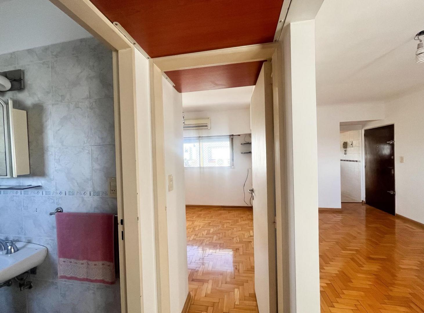 Foto de VENTA DEPTO 2 AMBIENTES CON COCHERA APTO CRÉDITO, imagen 3