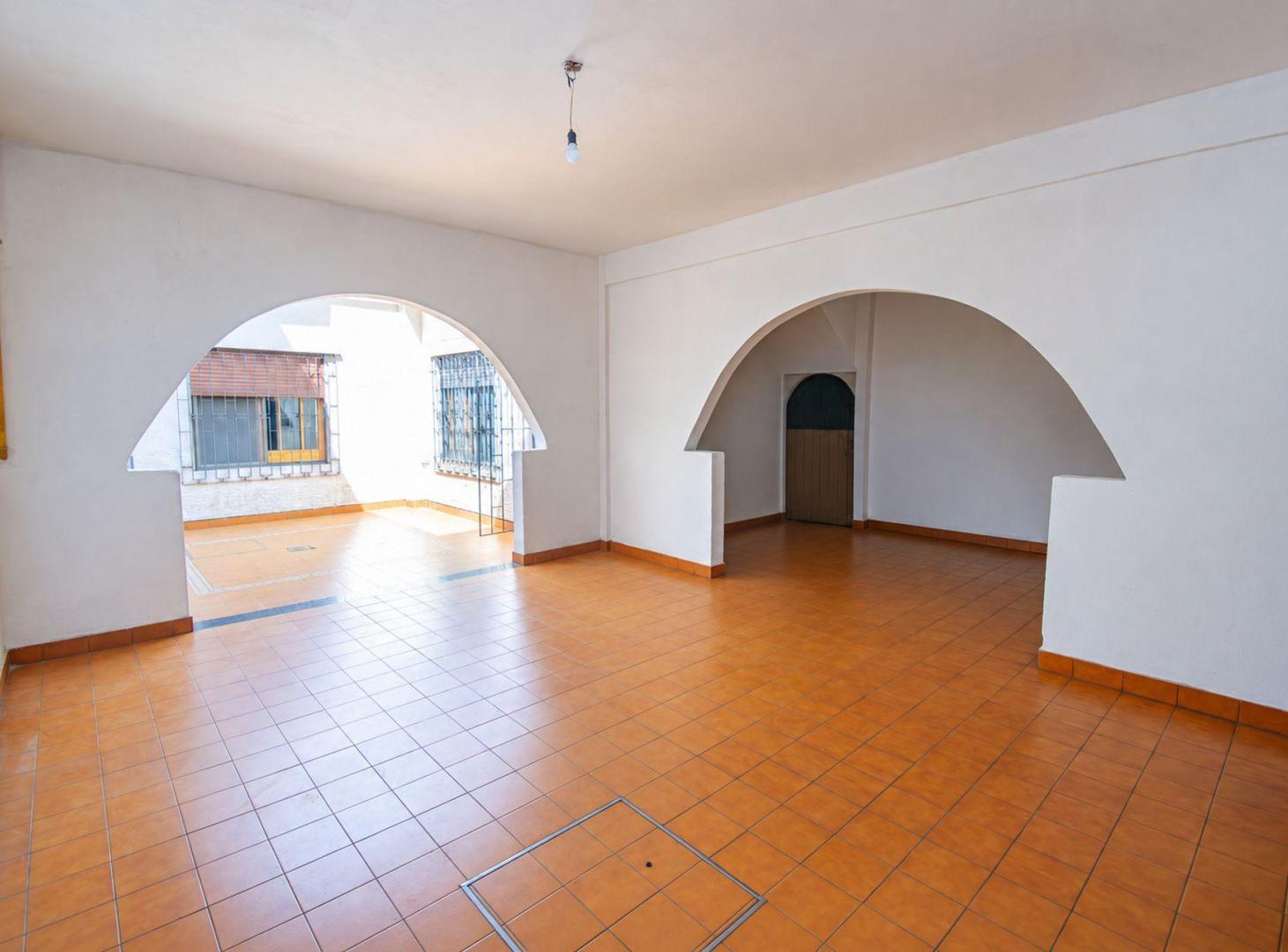Foto de Casa 6 Ambientes Quilmes Oeste 400m2 Terreno Venta, imagen 3