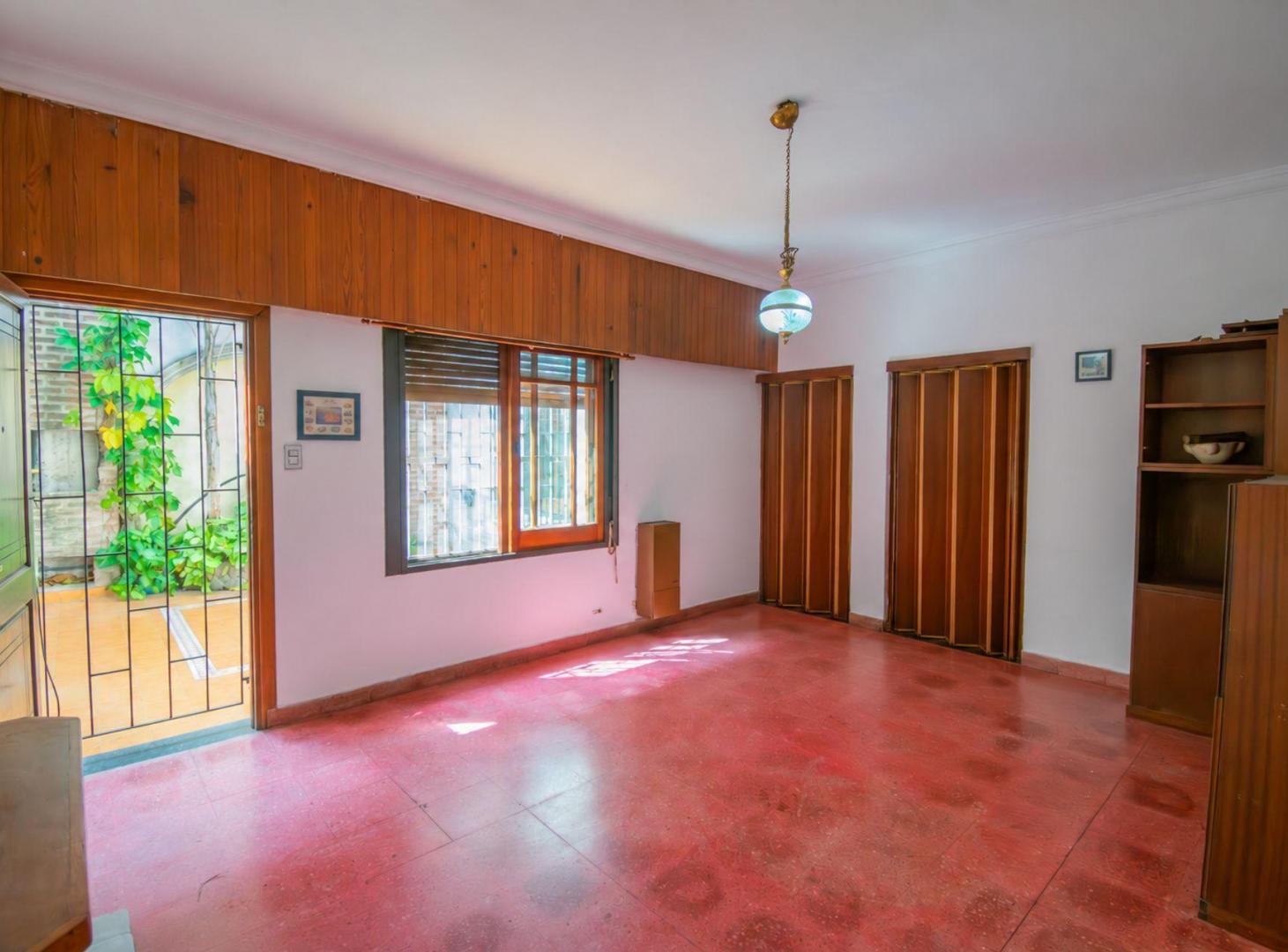 Foto de Casa 6 Ambientes Quilmes Oeste 400m2 Terreno Venta, imagen 4