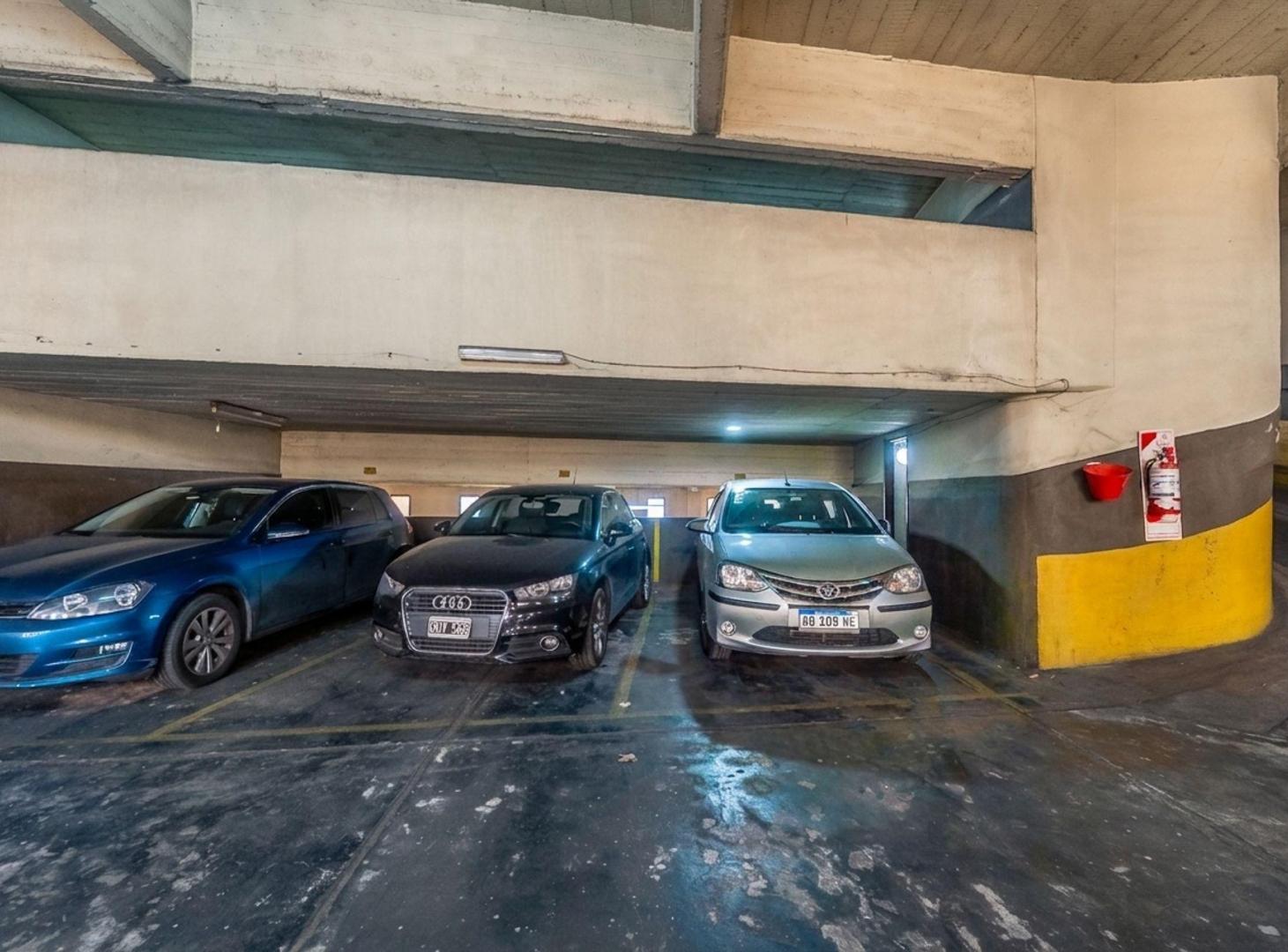 Foto de COCHERA EN VENTA EN BARRIO NORTE, imagen 2