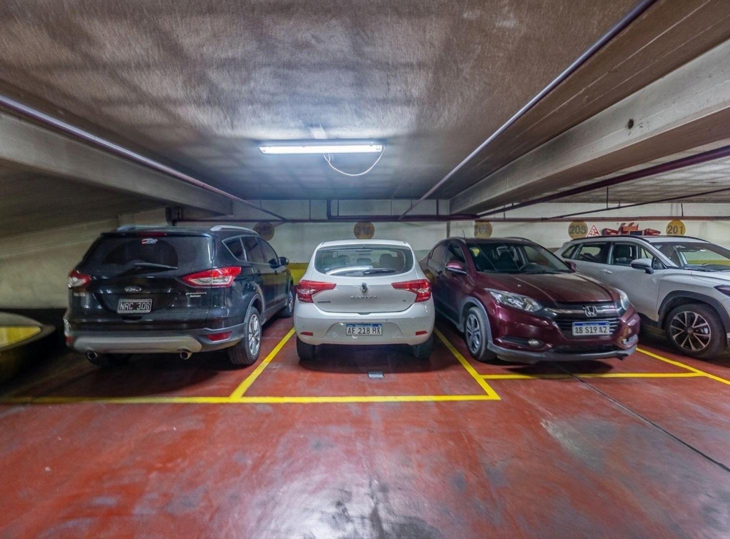 Foto de COCHERA EN VENTA EN BARRIO NORTE, imagen 2