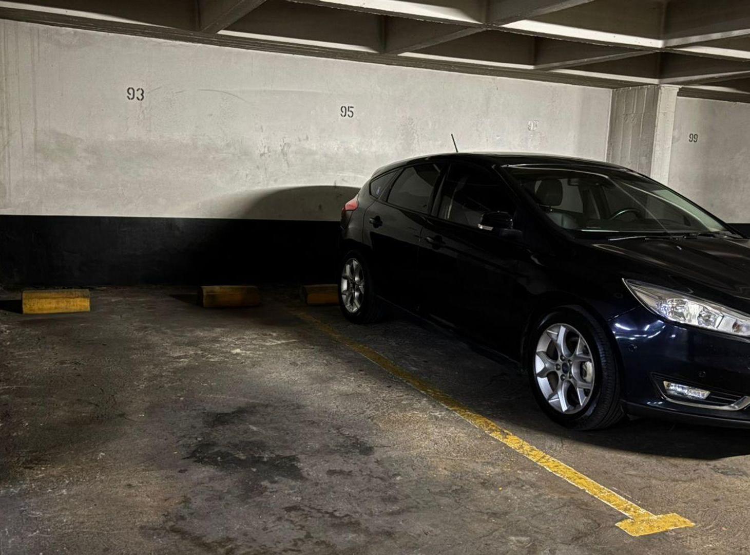 Foto de COCHERA CUBIERTA EN VENTA MONSERRAT, imagen 5