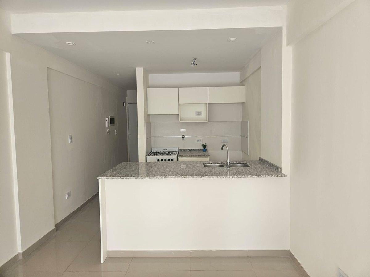 Foto de ALQUILER MONOAMBIENTE CON BALCÓN EN MONTE CASTRO, imagen 3