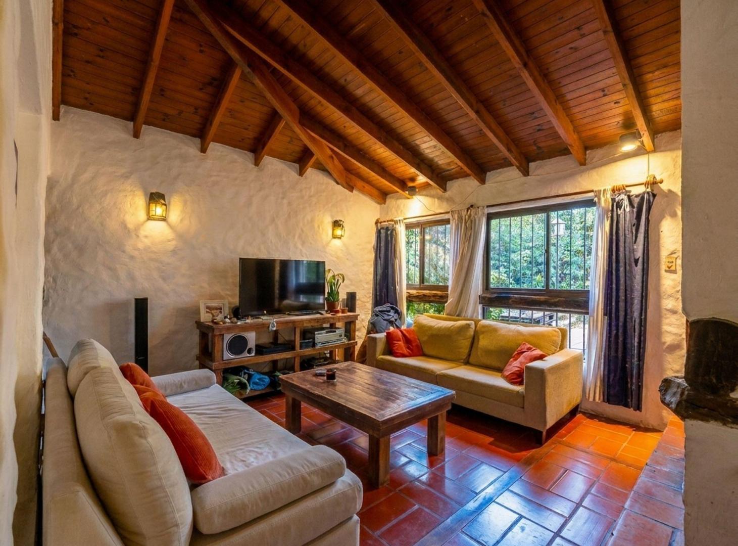 Foto de CASA EN VENTA 3 DORM, PARQUE y QUINCHO- RANELAGH, imagen 3