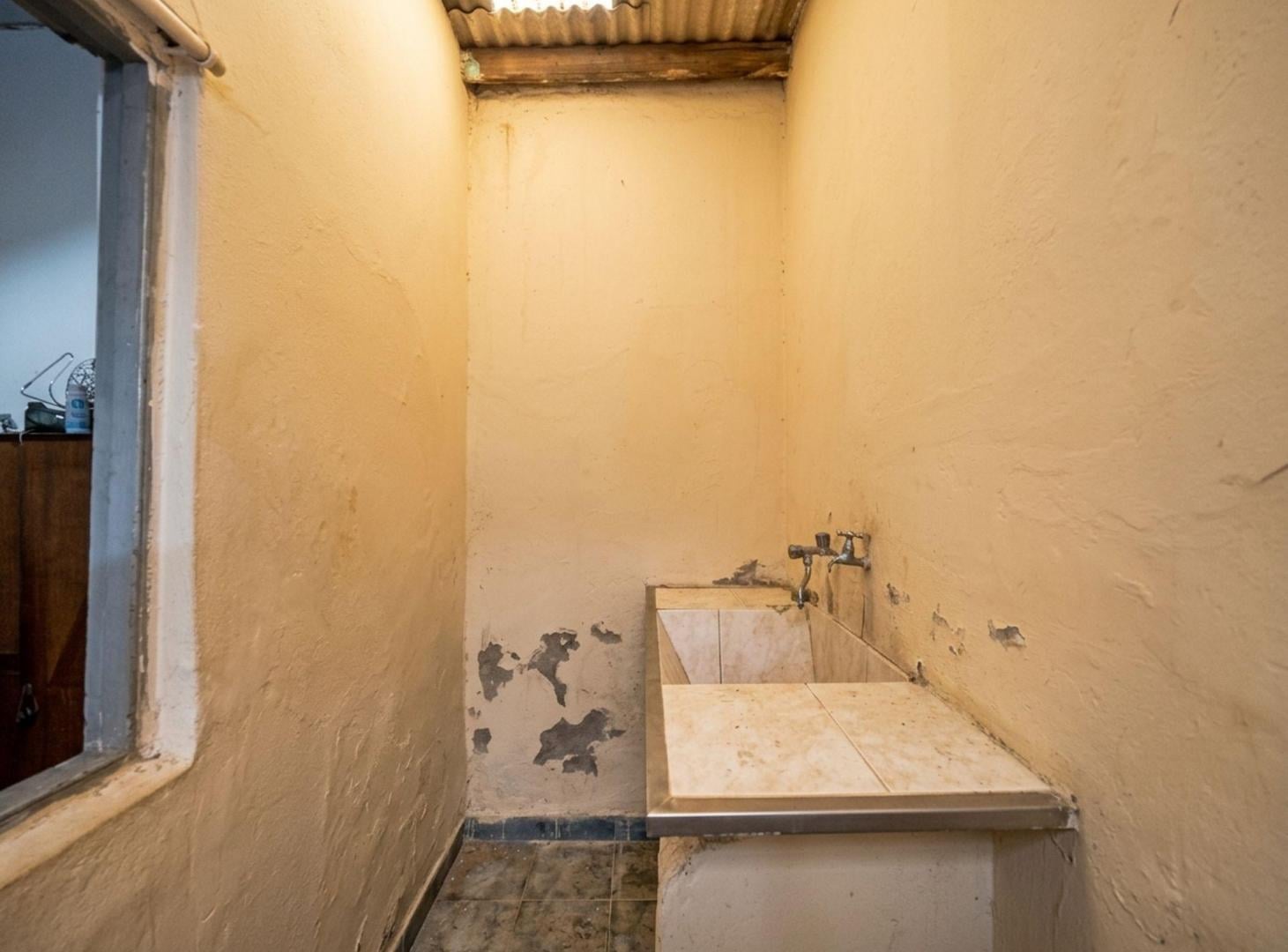 Foto de CASA LOTE PROPIO A RECICLAR VENTA LA PATERNAL, imagen 3