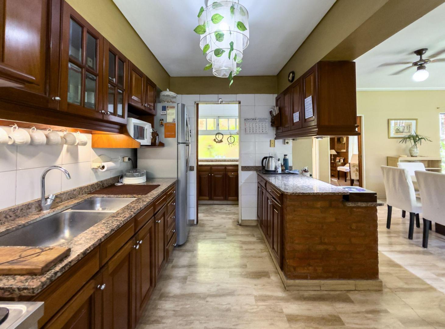Foto de CASA 4 AMBIENTES EN VENTA EN BURZACO APTO CREDITO, imagen 1