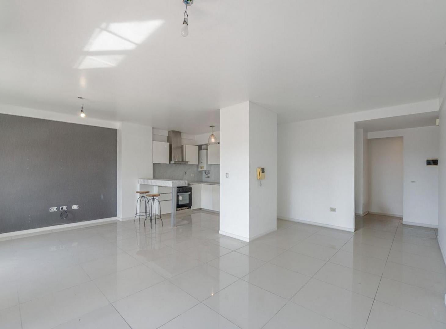 Foto de DEPARTAMENTO EN VENTA 4 AMBIENTES EN CASTELAR, imagen 5