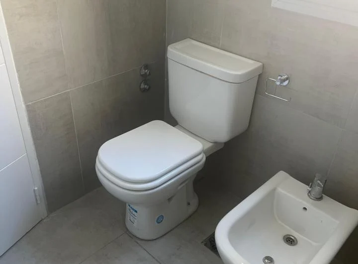 Departamento céntrico de 1 dormitorio y cochera en Cipolletti 5