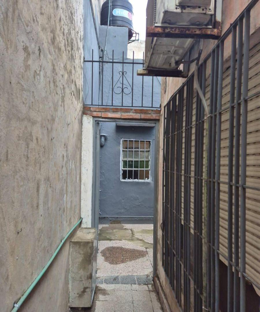 Foto de Cómoda casa de pasillo de 2 dormitorios en Bv. Avellaneda 2100, terraza, imagen 2