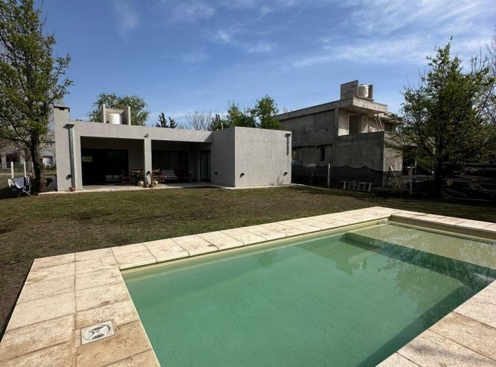 ALQUILER TEMPORARIO  CASA EN COUNTRY VALLE DEL GOLF 1