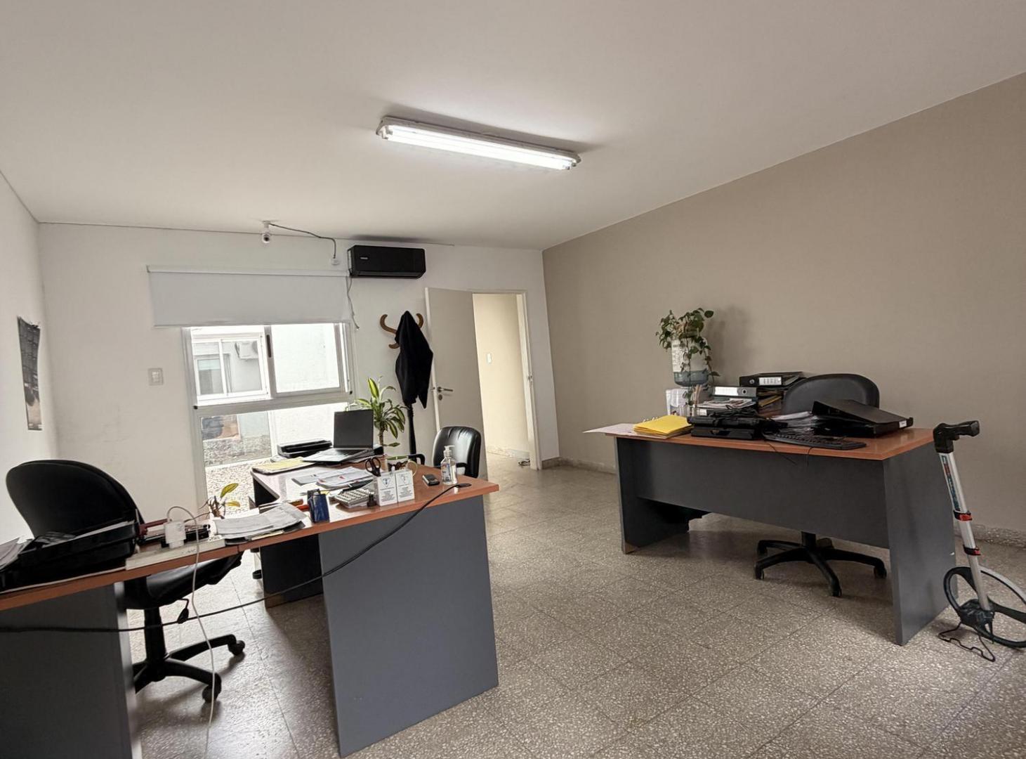 Foto de Alquiler oficina galpon departamento - Barrio Los Paraisos, imagen 5