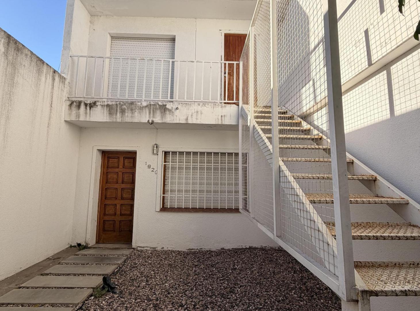 Alquiler oficina galpon departamento - Barrio Los Paraisos