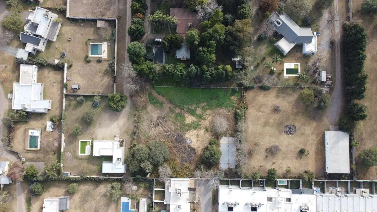 Exclusivo Lote de 1.619m en Sacramento  Máxima Categoría y Privacidad en Zona Sur 5