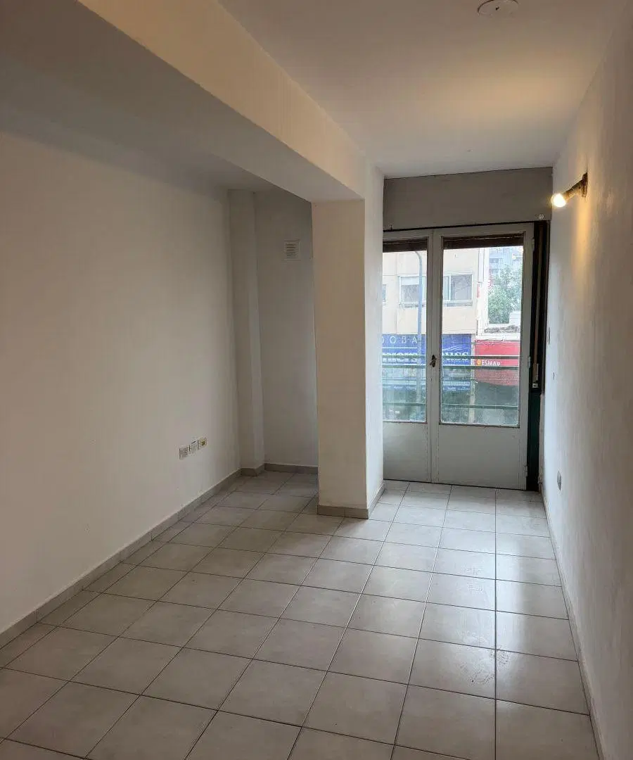 ALQUILO DEPARTAMENTO 1 DORMITORIO CON BALCON SOBRE COLON A MTS DEL EX REGISTRO CIVIL 2