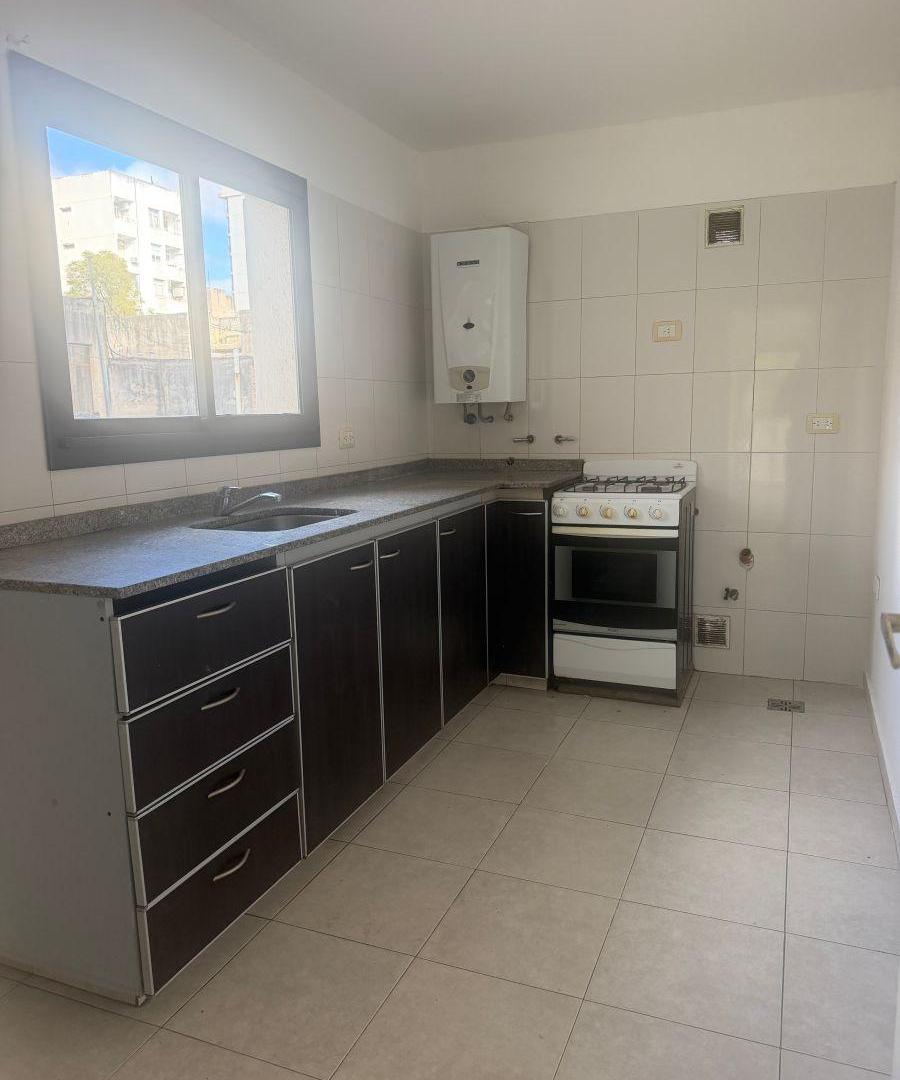 Foto de ALQUILO DEPARTAMENTO DE 2 DORMITORIOS C/BALCON. EXCELENTE UBICACION, imagen 2