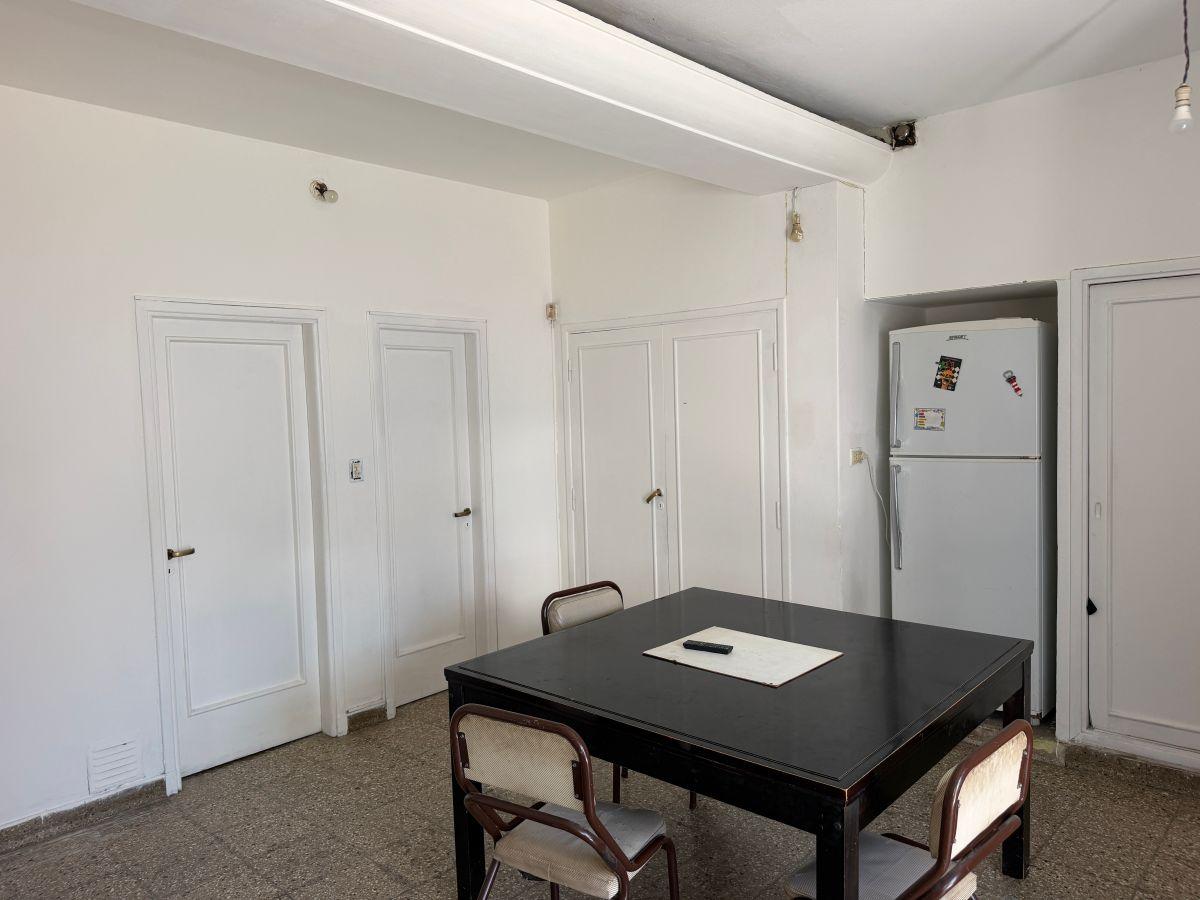 Foto de SE VENDE CASA 2 DORMITORIOS C/ESCRITORIO. EXCELENTE UBICACION!!!, imagen 3