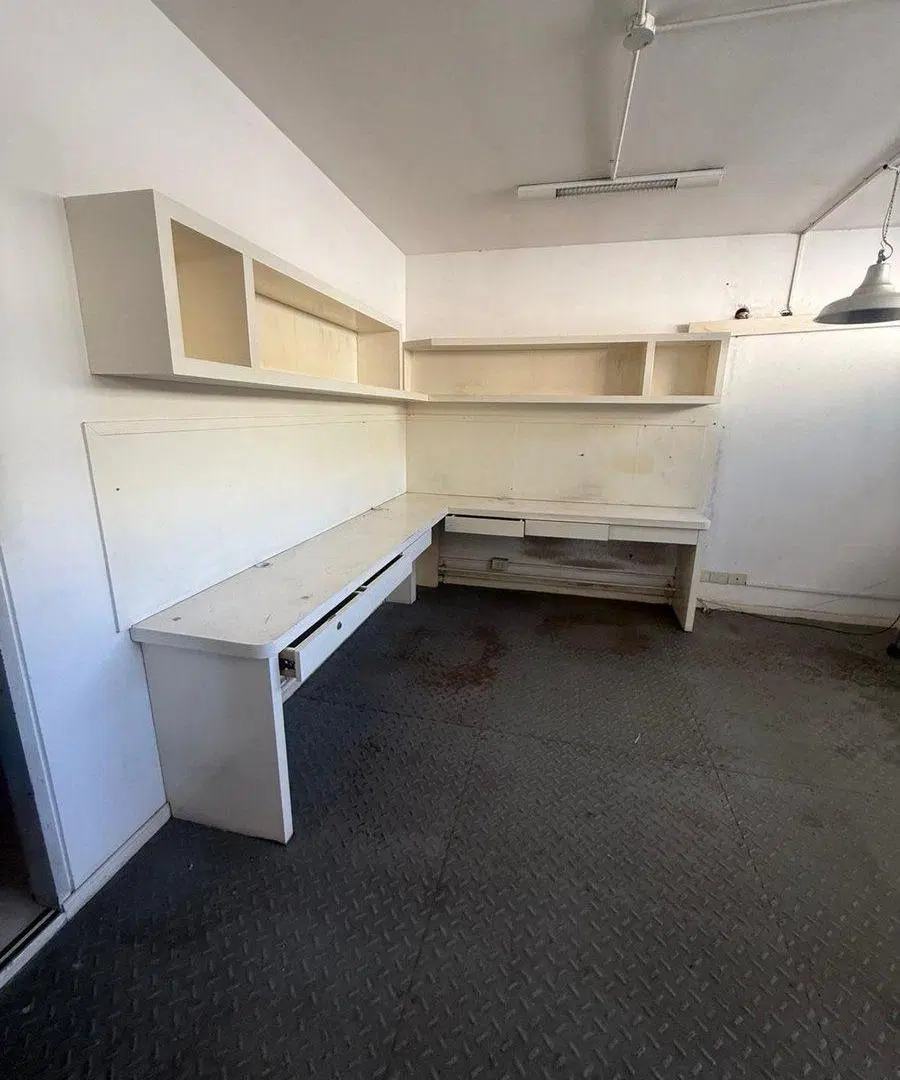 VENTA DEPOSITO OFI/BAÑO 295M2 (ACEP. PERMUTA) 2