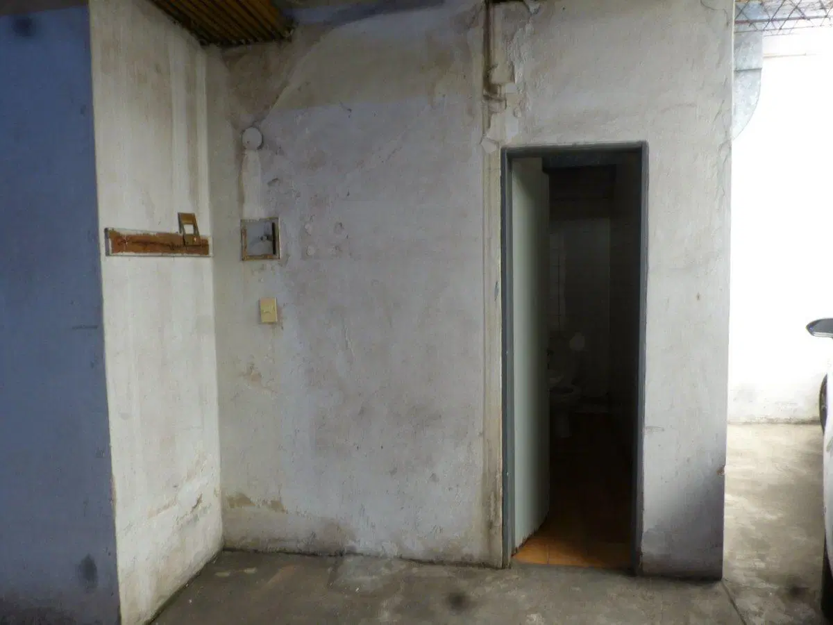 VENTA COCHERA CUBIERTA, P. BAJA,  EN VILLA URQUIZA 3
